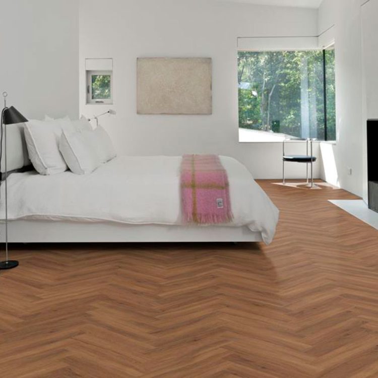 KAHRS VINYL REDWOOD HERRINGBONE 5mm LTCHW2101R120