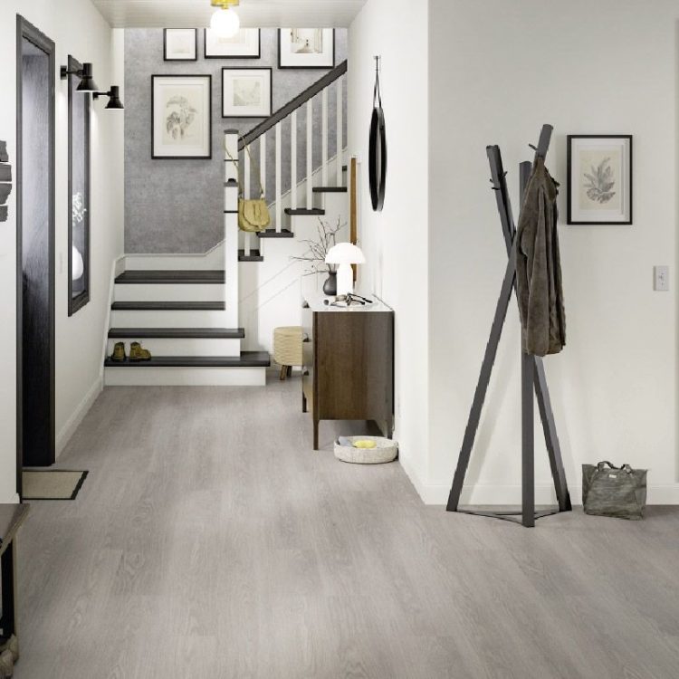 E EGGER ROBLE BARONIA GRIS CLASSIC EL2135