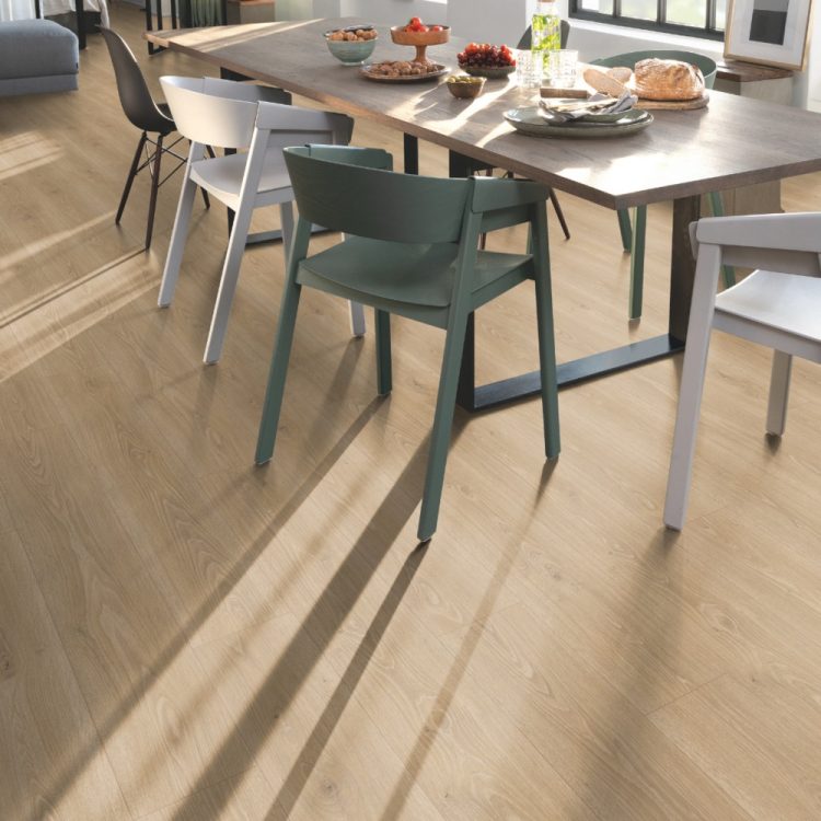 E EGGER ROBLE TREVISO NATURAL CLASSIC EL2181